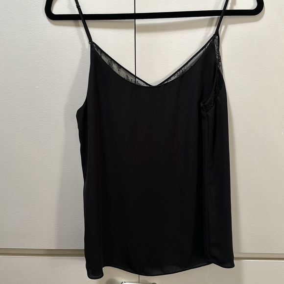 Babaton/ Aritzia - Black Flowy Lace Cami - Picture 2 of 4